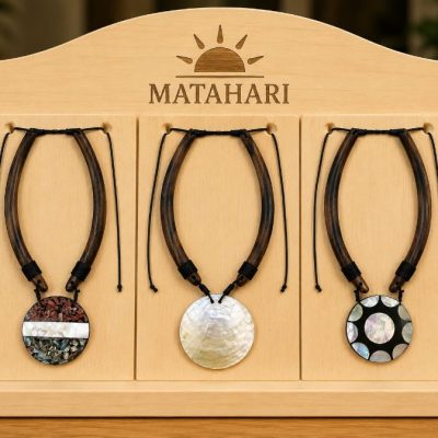 Colgante de Madera y Mostacilla Isla de Pascua