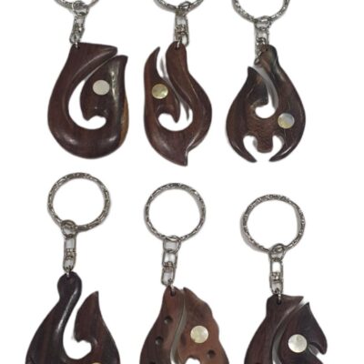 Llavero madera rapa nui con nacar (minimo 12und