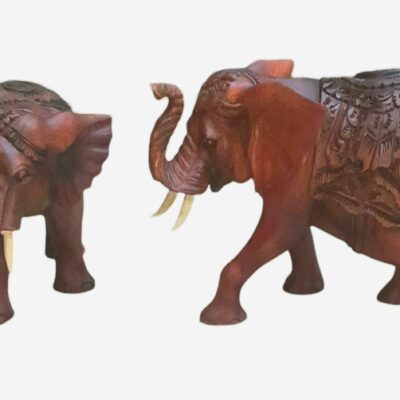 Elefante madera tallado  30 cms