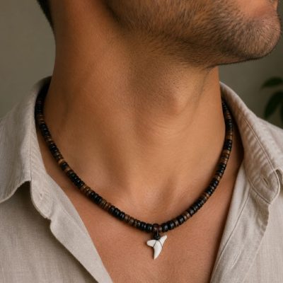 Collar madera diente tiburon