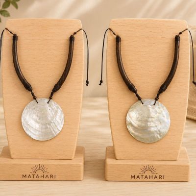 Colgante de nacar con madera Isla de Pascua